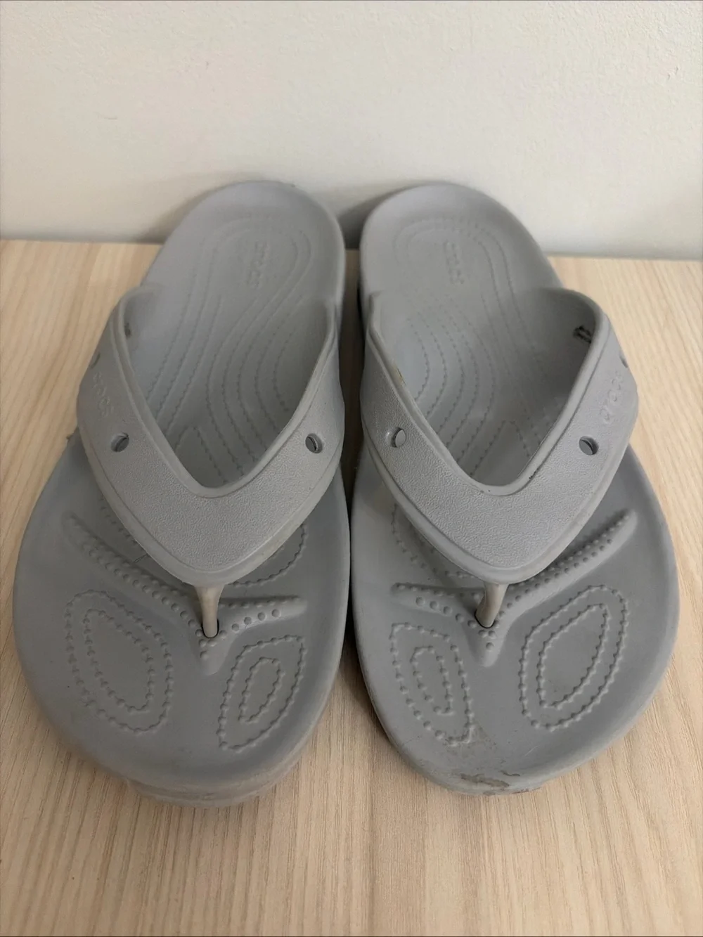 CROCS Iconic comfort Light Gray Classic Flip Flops size M8 W10